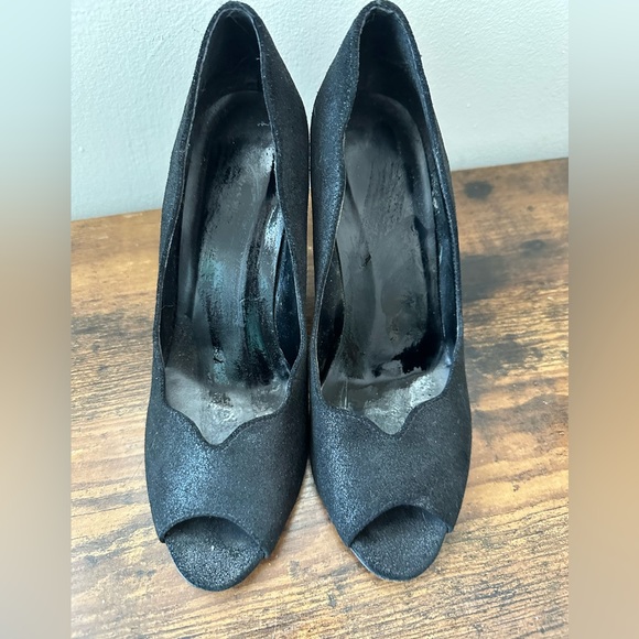 Peep toe scalloped black metallic vanelli heel size 6.5 - Picture 3 of 6